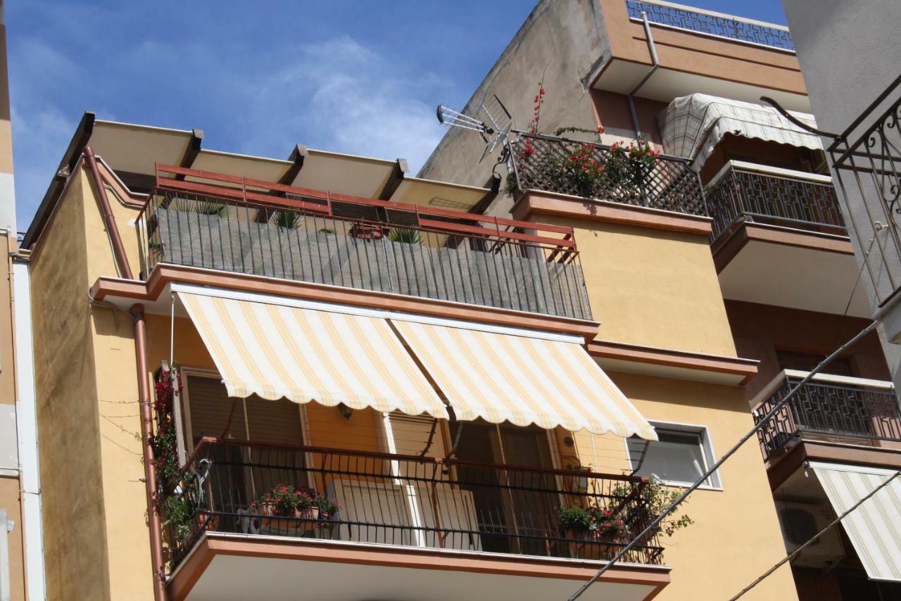 בארלטה Casa-B&B Bouganville Attico 85 Mq מראה חיצוני תמונה