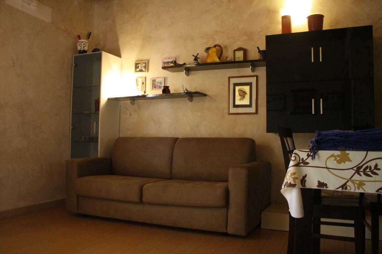 בארלטה Casa-B&B Bouganville Attico 85 Mq מראה חיצוני תמונה